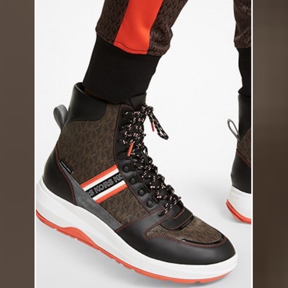 Michael Kors Signature Boots - Picture 3 of 10